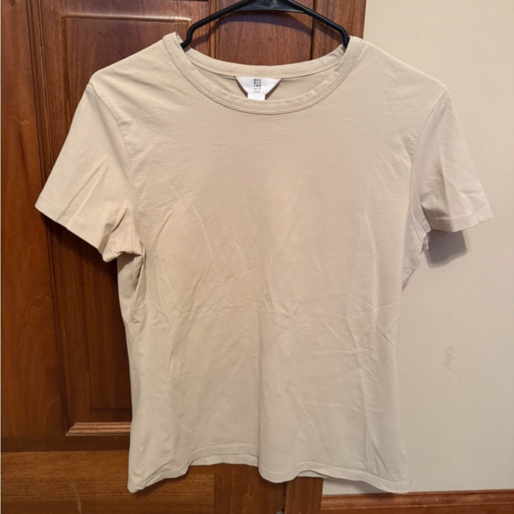 Apt 9 Tan Short Sleeve Tee (small)
